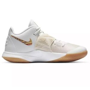 Nike - Men’s KYRIE FLYTRAP 3 EP 'WHITE METALLIC GOLD'